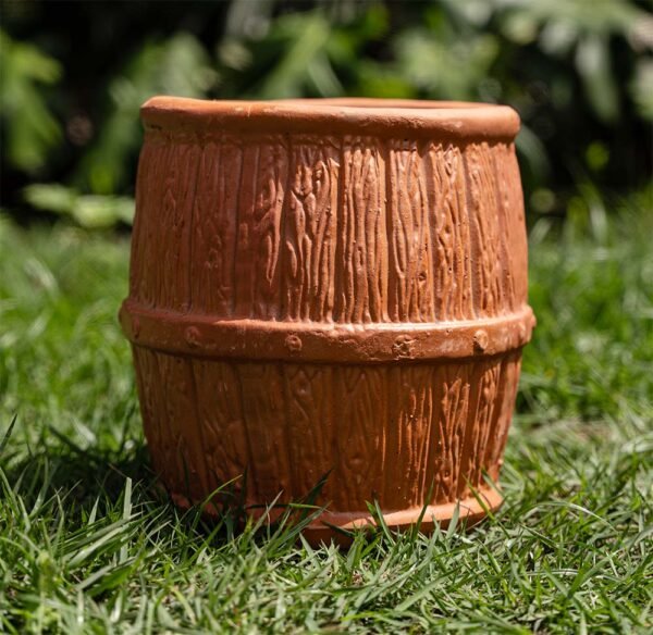 Matera de Barro Barril del Vivero Harmony ubicado en todo el valle del cauca y todo colombia, distribuidores de plantas e insumos para jardines Matera de Barro Barril del Vivero Harmony ubicado en todo el valle del cauca y todo colombia, distribuidores de plantas e insumos para jardines
